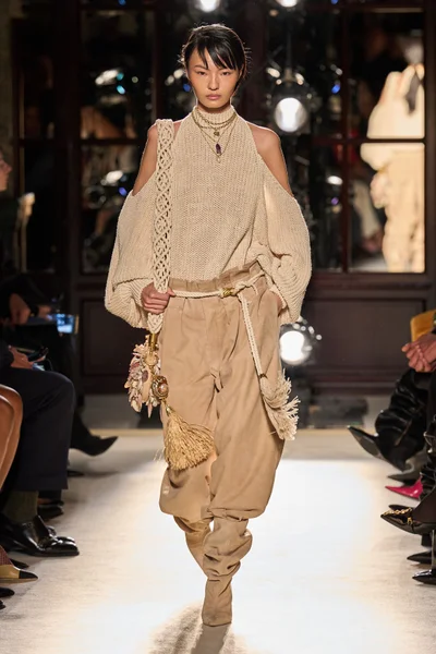 Look 37